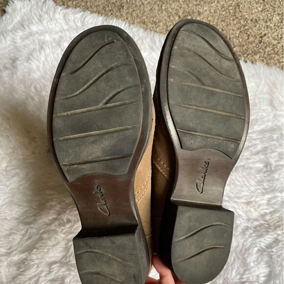 Clarks Derby Palace Leather Boots Tall Tan Side Zip Women’s Size 8 M FLAWED - Picture 11 of 16